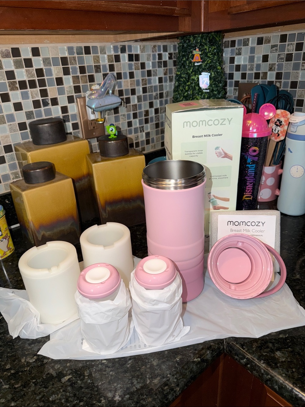 NIB Momcozy Pink Breast Milk Cooler - Insulated Travel Thermos 22oz